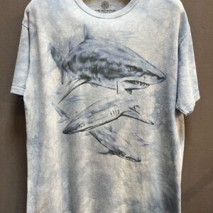 THE MOUNTAIN MONOTONE SHARKS GRAPHIC T-SHIRT