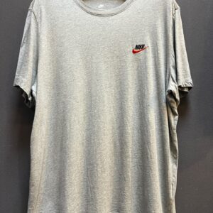 NIKE EMBROIDED LOGO T-SHIRT