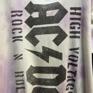 VINTAGE JUNK FOOD ACDC "HIGH VOLTAGE" GRAPHIC T-SHIRT - Image 3