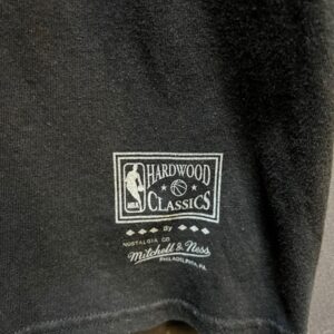 MITCHELL AND NESS VANCOUVER GRIZZLIES GRAPHIC T-SHIRT - Image 5
