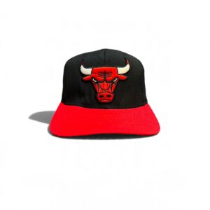 Mitchell & Ness Chicago Bulls Embroidered Logo NBA Side Snapback Cap